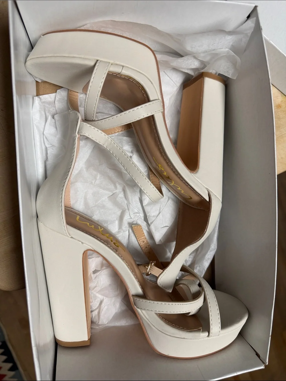 Lulus Dale Platform Heel